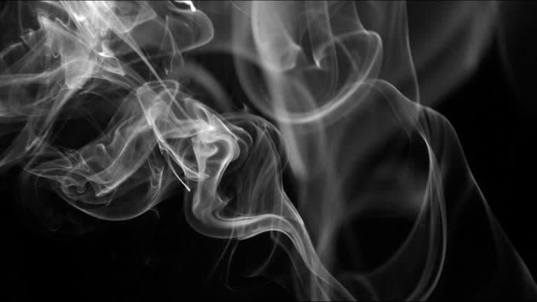 E-Zigaretten i dark water line w praktyce — test smaków, baterii i designu